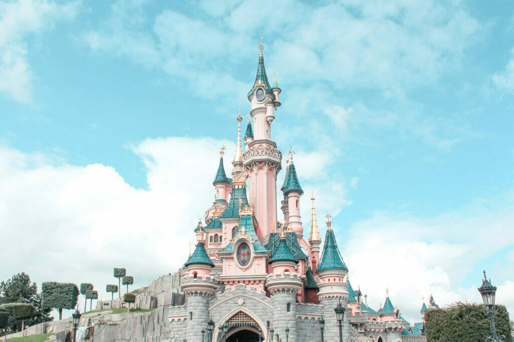 First Timer's Guide to Disneyland Paris: Tips for American Visitors - Trips  With Tykes