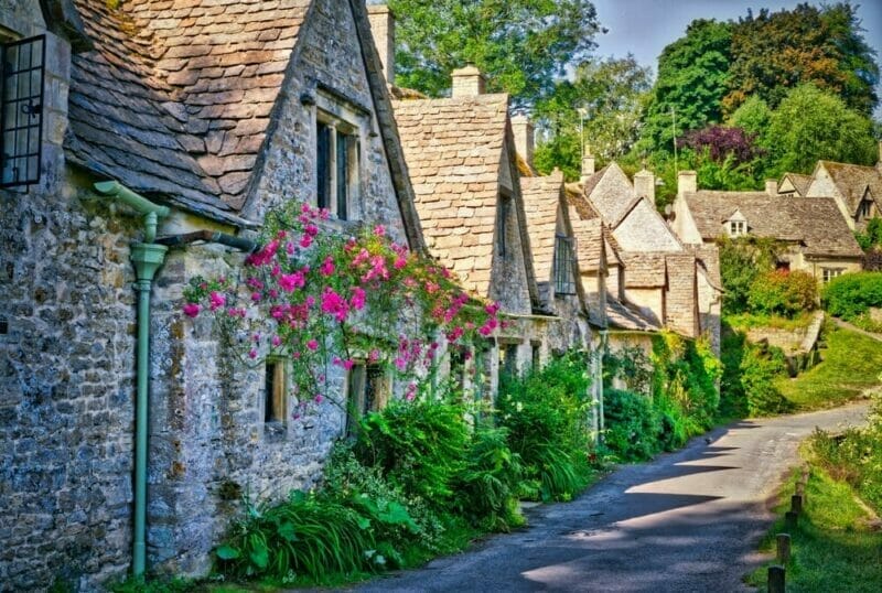 nice english villages to visit